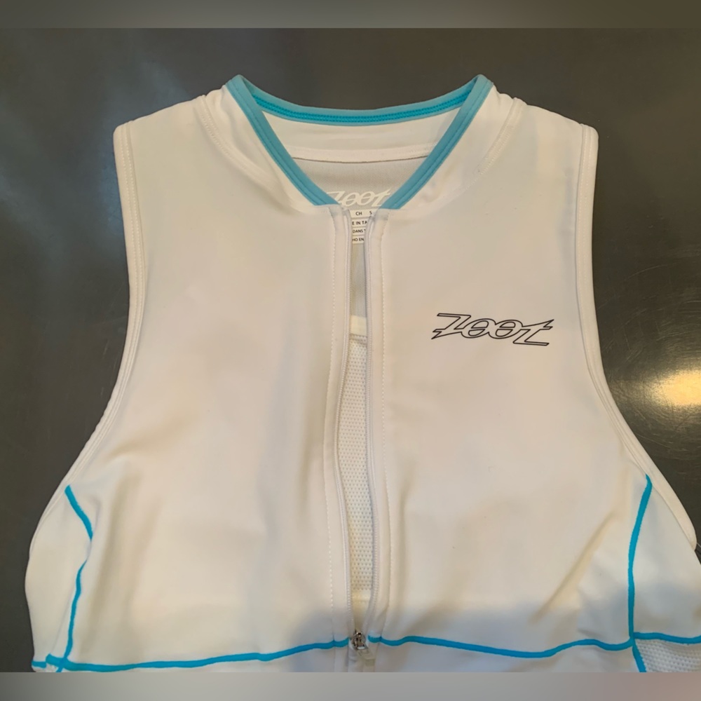 Zoot triathlon tank and shorts - Picture 5 of 11